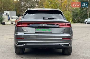 Внедорожник / Кроссовер Audi Q8 2018 в 