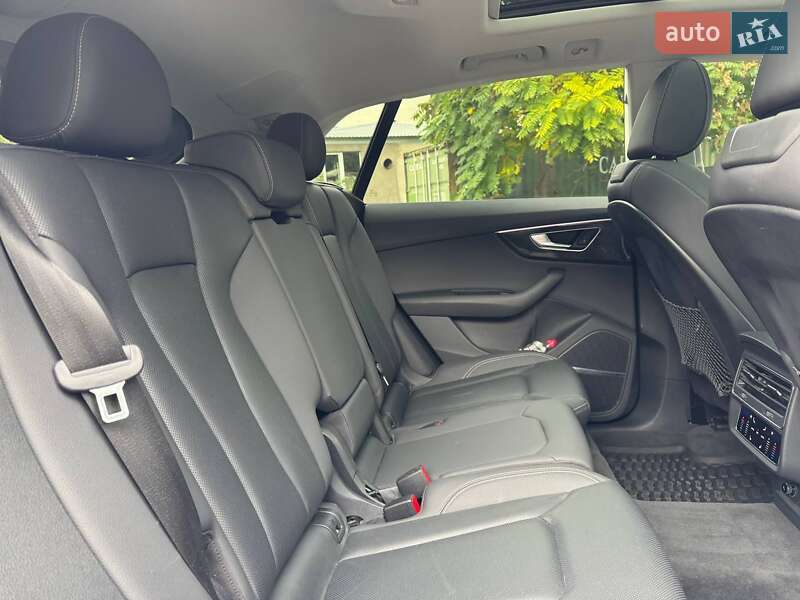 Позашляховик / Кросовер Audi Q8 2018 в Одесі фото 22 Позашляховик / Кросовер Audi Q8 2018 в Одесі
