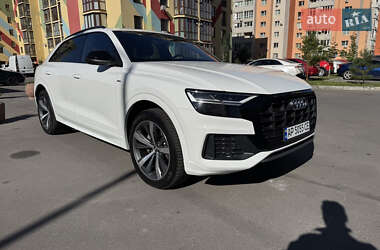 Внедорожник / Кроссовер Audi Q8 2019 в 