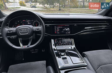 Позашляховик / Кросовер Audi Q8 2019 в 