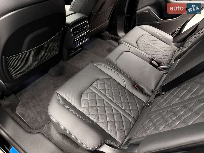 Позашляховик / Кросовер Audi Q8 2025 в Києві