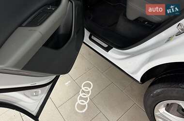 Позашляховик / Кросовер Audi Q8 2018 в  фото 11 Позашляховик / Кросовер Audi Q8 2018 в