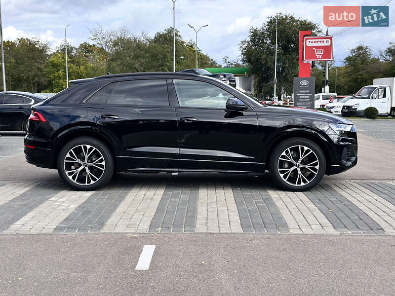 Позашляховик / Кросовер Audi Q8 2020 в Одесі