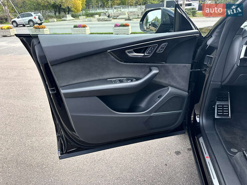 Позашляховик / Кросовер Audi Q8 2020 в Одесі