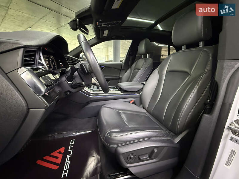Позашляховик / Кросовер Audi Q8 2018 в Одесі фото 19 Позашляховик / Кросовер Audi Q8 2018 в Одесі
