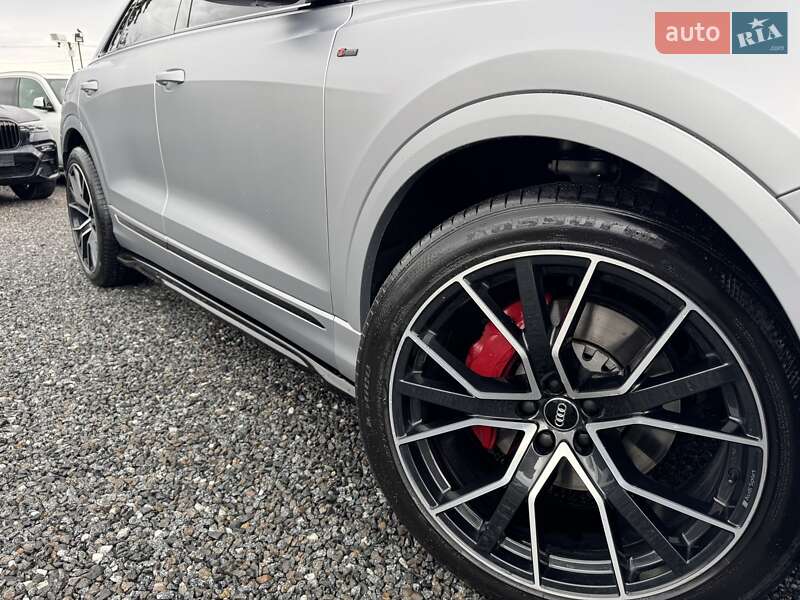Внедорожник / Кроссовер Audi Q8 2019 в Тернополе