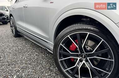 Позашляховик / Кросовер Audi Q8 2019 в 