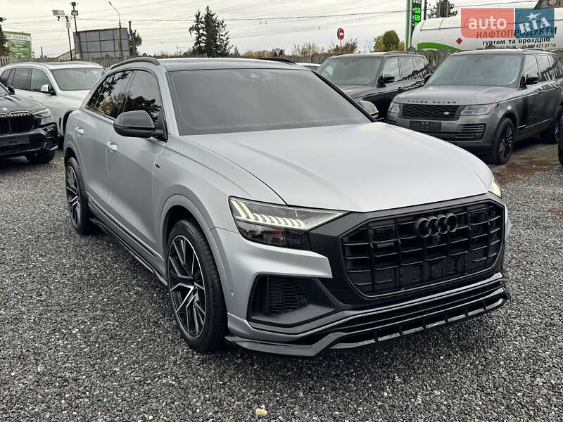 Внедорожник / Кроссовер Audi Q8 2019 в Тернополе