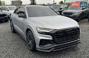Позашляховик / Кросовер Audi Q8 2019 в 