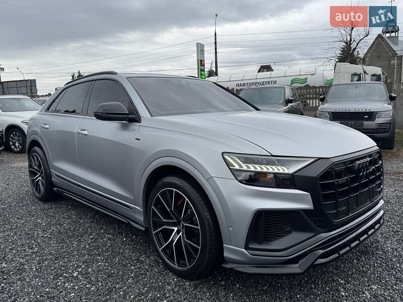 Внедорожник / Кроссовер Audi Q8 2019 в Тернополе