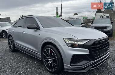 Позашляховик / Кросовер Audi Q8 2019 в 