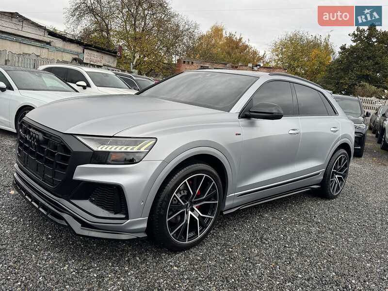 Внедорожник / Кроссовер Audi Q8 2019 в Тернополе