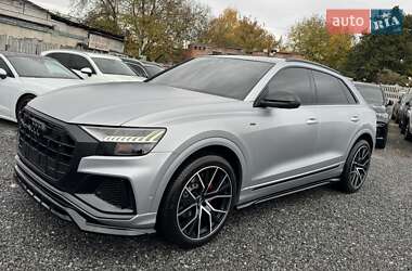 Позашляховик / Кросовер Audi Q8 2019 в 