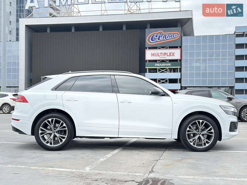 Позашляховик / Кросовер Audi Q8 2020 в Києві фото 7 Позашляховик / Кросовер Audi Q8 2020 в Києві