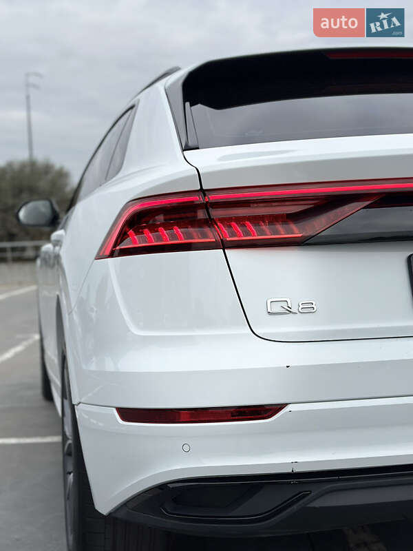 Позашляховик / Кросовер Audi Q8 2020 в Києві фото 26 Позашляховик / Кросовер Audi Q8 2020 в Києві