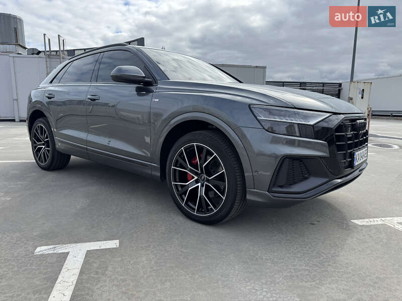 Позашляховик / Кросовер Audi Q8 2021 в Києві