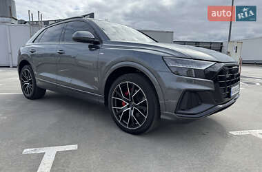 Внедорожник / Кроссовер Audi Q8 2021 в  фото 8 Внедорожник / Кроссовер Audi Q8 2021 в