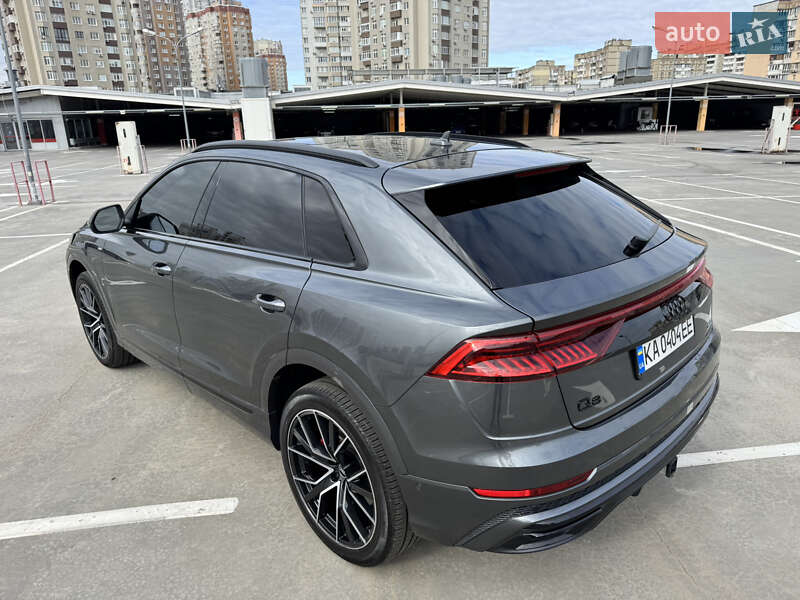 Позашляховик / Кросовер Audi Q8 2021 в Києві