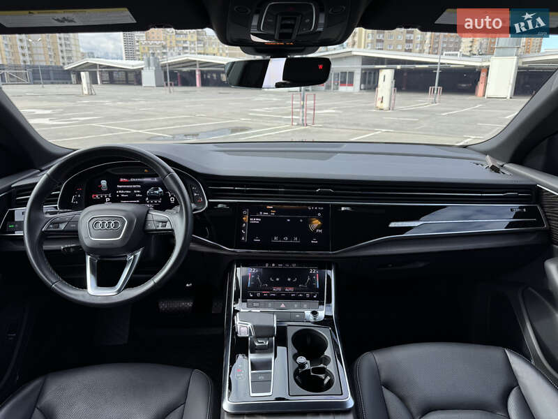 Позашляховик / Кросовер Audi Q8 2021 в Києві