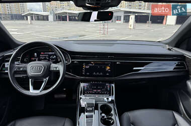 Внедорожник / Кроссовер Audi Q8 2021 в  фото 30 Внедорожник / Кроссовер Audi Q8 2021 в