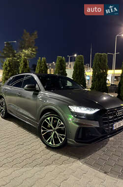 Позашляховик / Кросовер Audi Q8 2018 в  фото 8 Позашляховик / Кросовер Audi Q8 2018 в