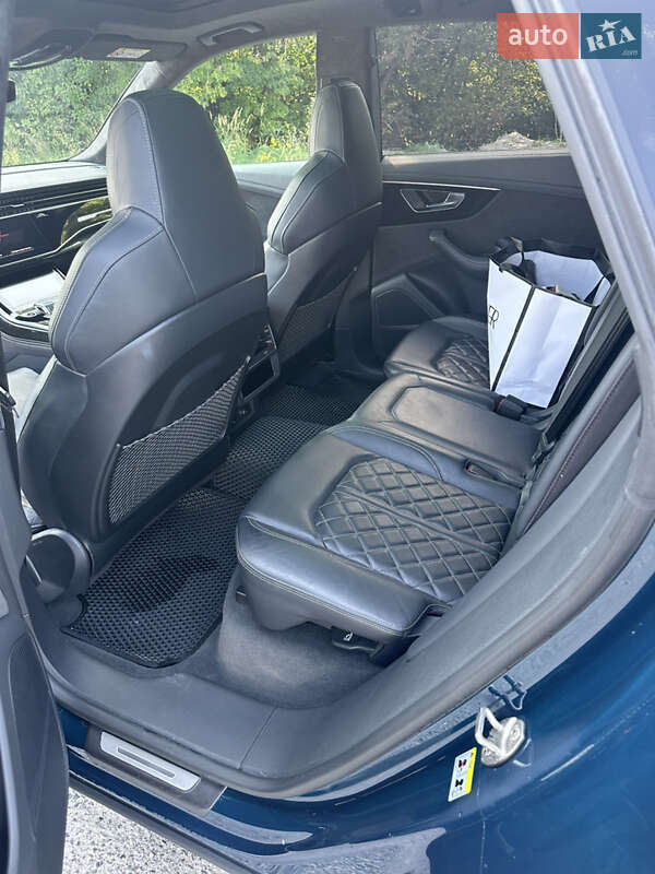 Внедорожник / Кроссовер Audi Q8 2021 в Львове
