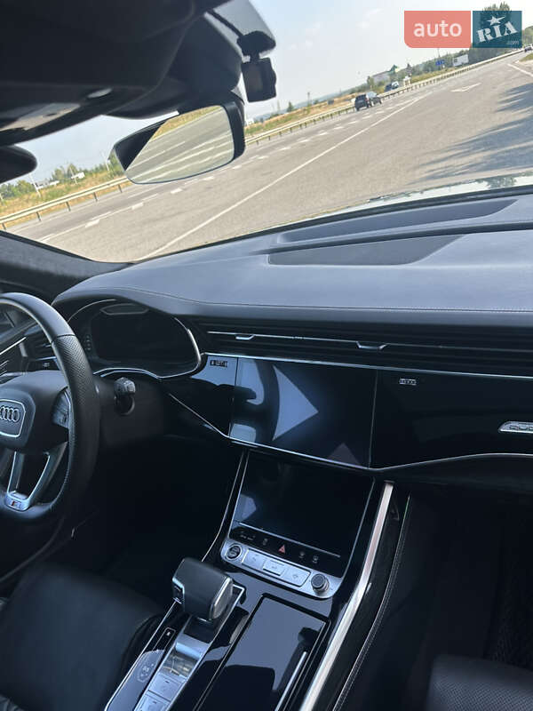 Внедорожник / Кроссовер Audi Q8 2021 в Львове