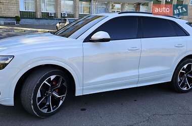 Позашляховик / Кросовер Audi Q8 2018 в  фото 17 Позашляховик / Кросовер Audi Q8 2018 в
