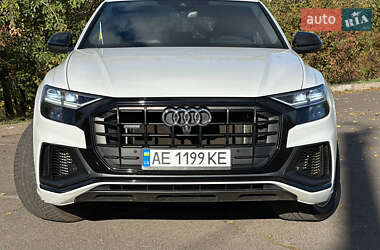 Внедорожник / Кроссовер Audi Q8 2018 в 