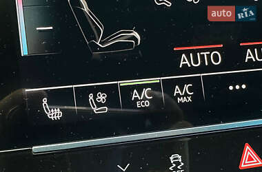 Внедорожник / Кроссовер Audi Q8 2018 в 
