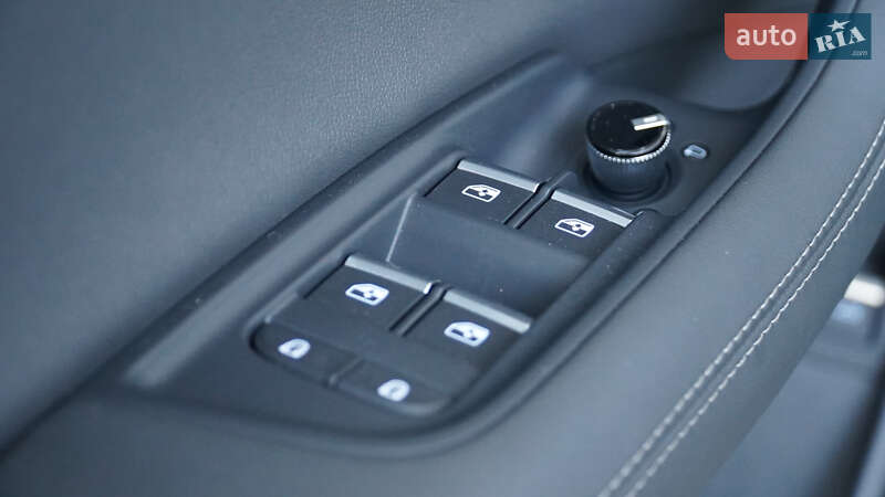 Позашляховик / Кросовер Audi Q8 2024 в Львові фото 49 Позашляховик / Кросовер Audi Q8 2024 в Львові