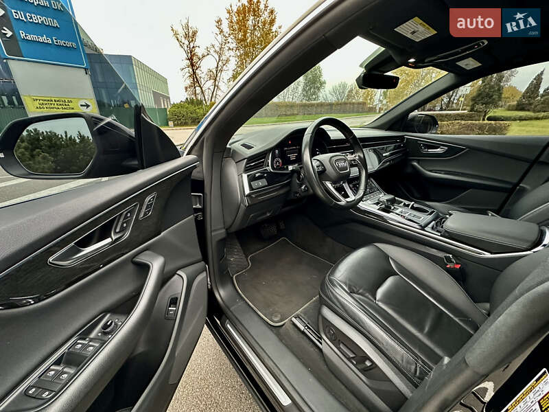Позашляховик / Кросовер Audi Q8 2018 в Києві