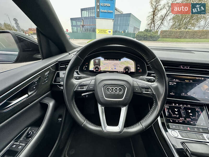 Позашляховик / Кросовер Audi Q8 2018 в Києві