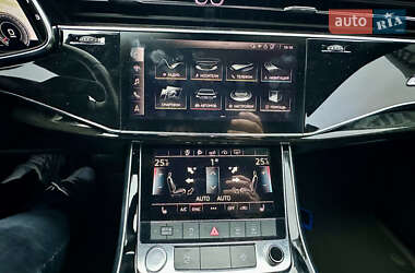 Позашляховик / Кросовер Audi Q8 2018 в 