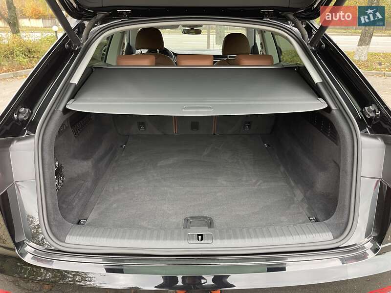 Позашляховик / Кросовер Audi Q8 2020 в Києві фото 45 Позашляховик / Кросовер Audi Q8 2020 в Києві