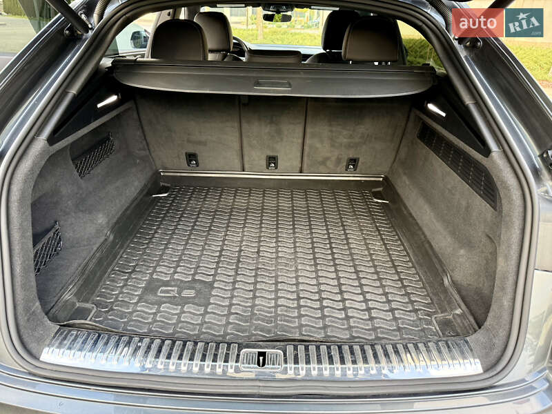 Позашляховик / Кросовер Audi Q8 2019 в Одесі фото 41 Позашляховик / Кросовер Audi Q8 2019 в Одесі