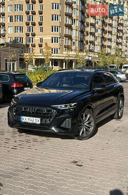 Внедорожник / Кроссовер Audi Q8 2024 в Киеве