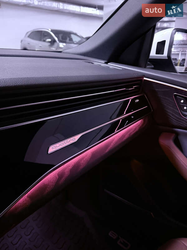 Позашляховик / Кросовер Audi Q8 2022 в Києві фото 14 Позашляховик / Кросовер Audi Q8 2022 в Києві
