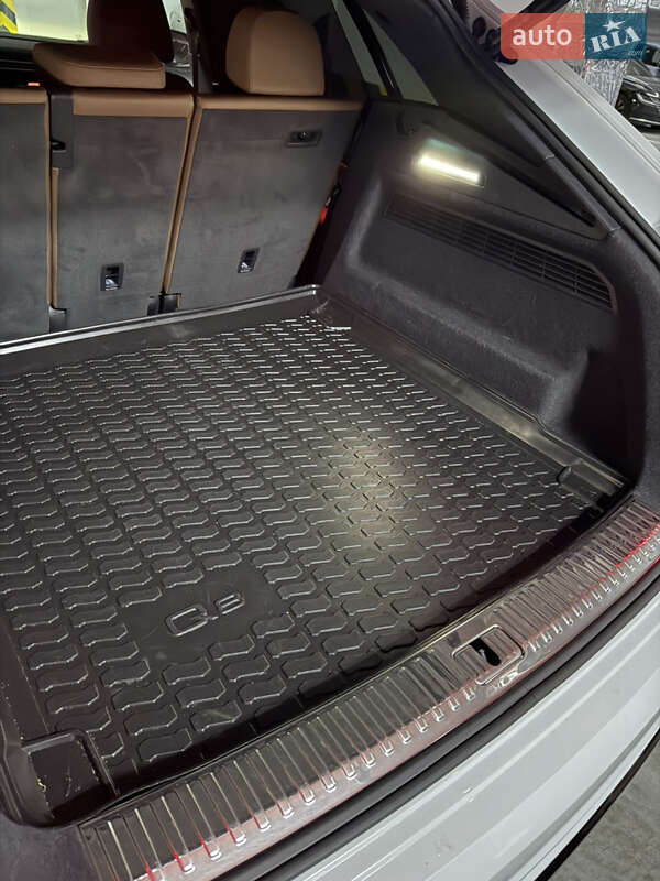 Позашляховик / Кросовер Audi Q8 2022 в Києві фото 22 Позашляховик / Кросовер Audi Q8 2022 в Києві