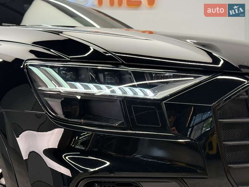 Позашляховик / Кросовер Audi Q8 2019 в Києві