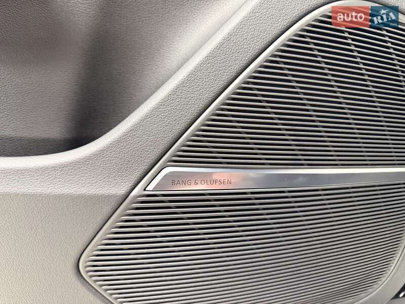 Позашляховик / Кросовер Audi Q8 2019 в Києві