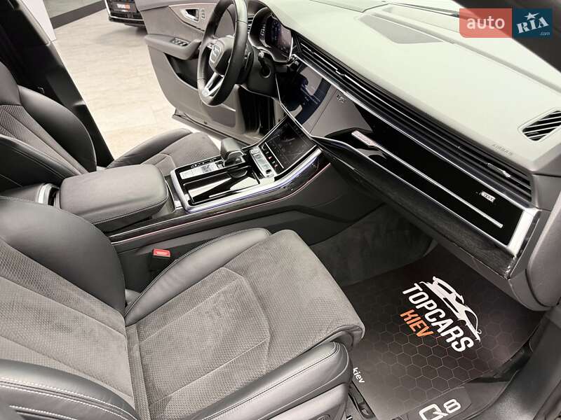 Позашляховик / Кросовер Audi Q8 2019 в Києві