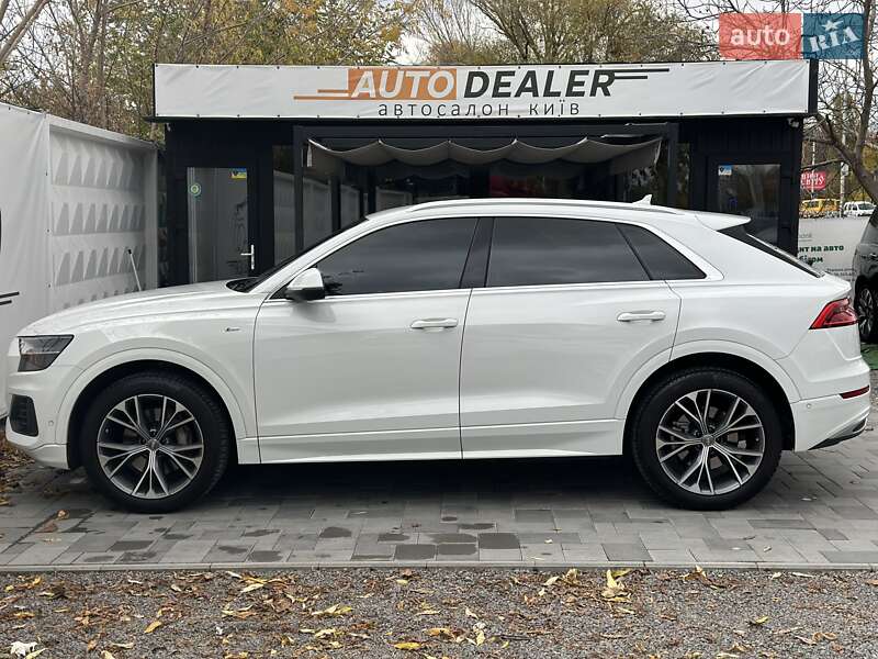Позашляховик / Кросовер Audi Q8 2019 в Києві фото 8 Позашляховик / Кросовер Audi Q8 2019 в Києві