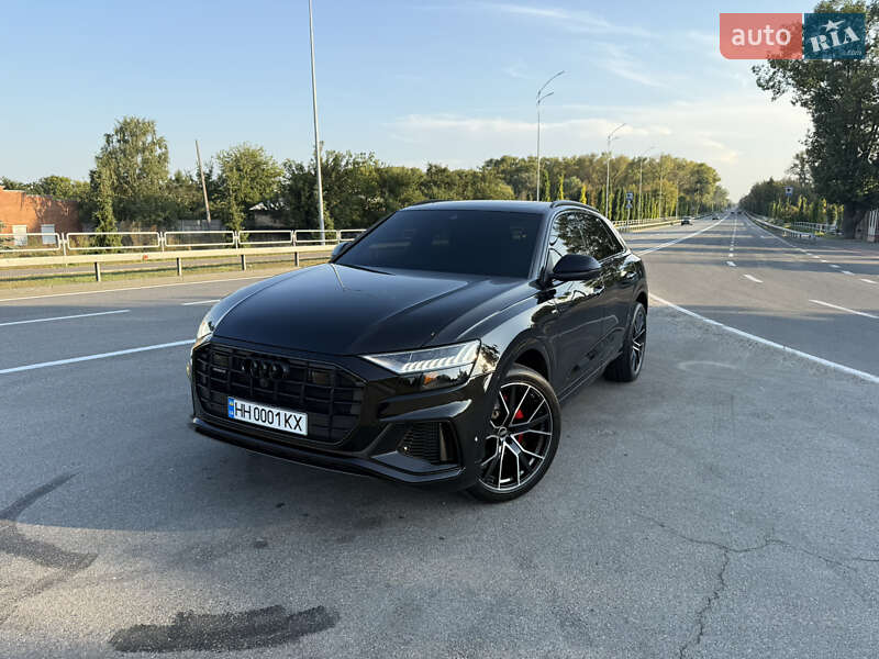 Позашляховик / Кросовер Audi Q8 2023 в Чернігові