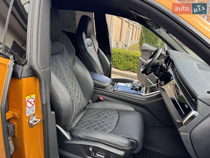 Внедорожник / Кроссовер Audi Q8 2020 в Черновцах