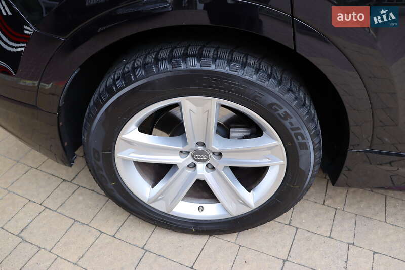 Внедорожник / Кроссовер Audi Q8 2018 в Львове