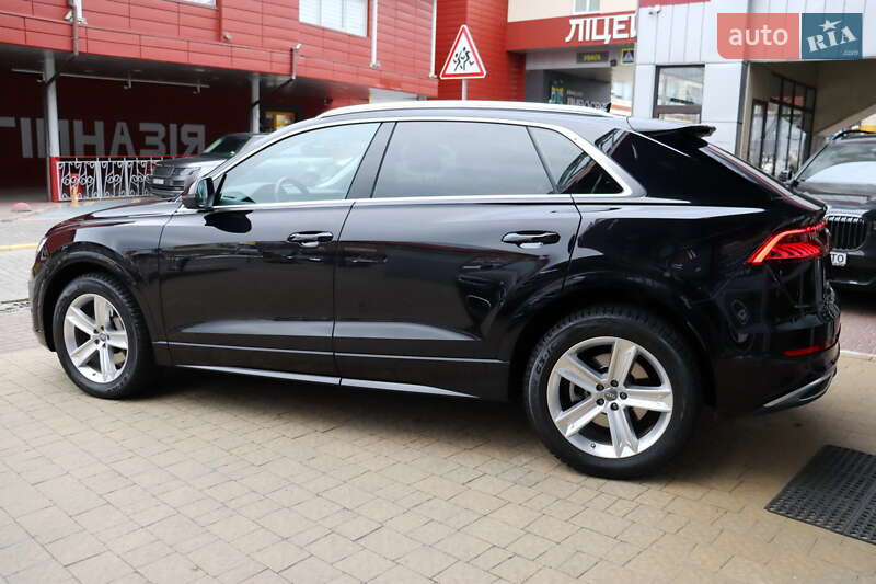 Внедорожник / Кроссовер Audi Q8 2018 в Львове