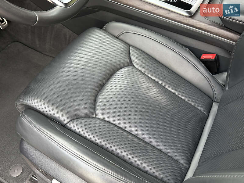 Позашляховик / Кросовер Audi Q8 2019 в Рівному фото 103 Позашляховик / Кросовер Audi Q8 2019 в Рівному