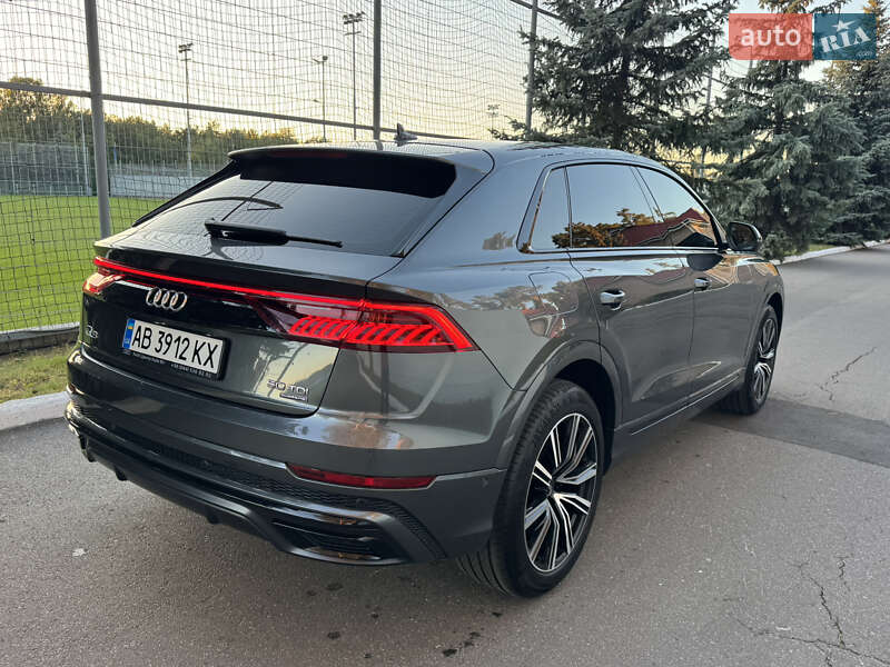 Позашляховик / Кросовер Audi Q8 2021 в Києві