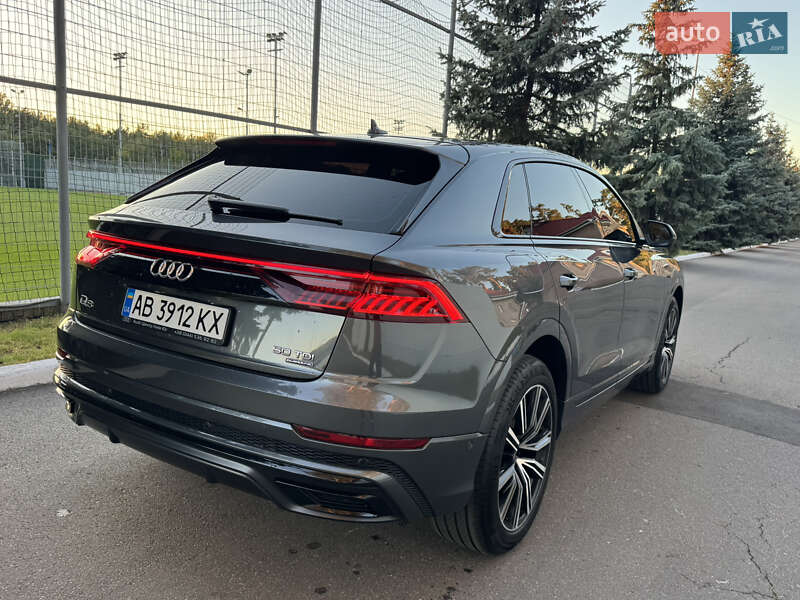 Позашляховик / Кросовер Audi Q8 2021 в Києві